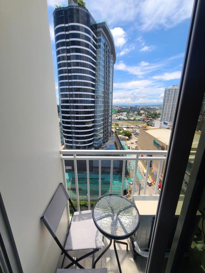 Inspiria Condo Free Airport Pickup For 3 Nights Stay Or More Davao ภายนอก รูปภาพ