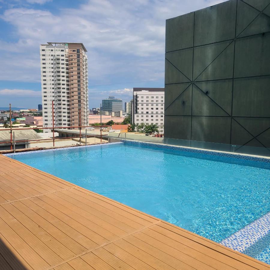 Inspiria Condo Free Airport Pickup For 3 Nights Stay Or More Davao ภายนอก รูปภาพ